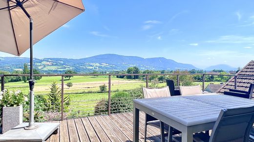 Luxus-Haus in Bassy, Haute-Savoie