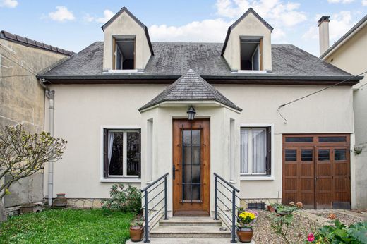 Luxury home in Rueil-Malmaison, Hauts-de-Seine