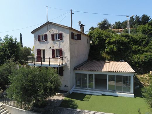 Luxus-Haus in Gilette, Alpes-Maritimes