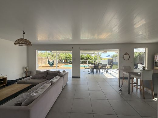 Luxus-Haus in Le Diamant, Martinique