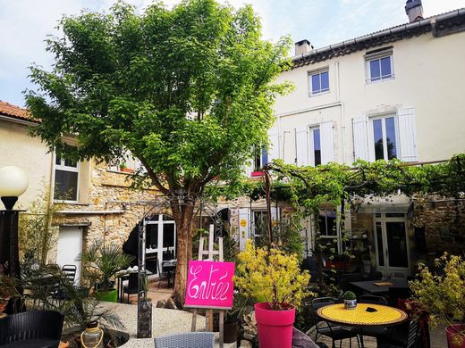Casa di lusso a Orange, Vaucluse