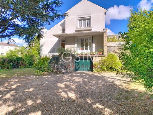 Luxury home in La Celle-Saint-Cloud, Yvelines