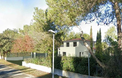 Grond in Montferrier-sur-Lez, Hérault