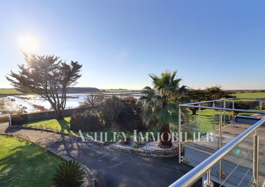 Casa di lusso a L'Houmeau, Charente-Maritime
