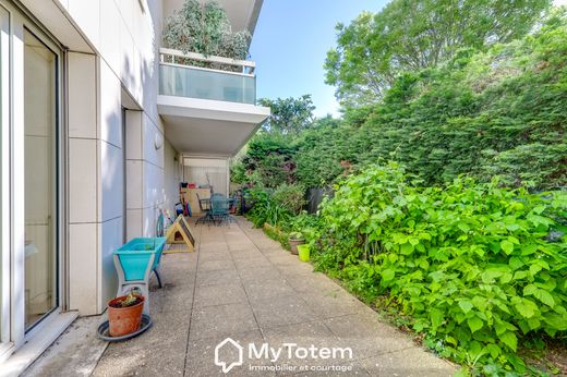 Apartament w Suresnes, Hauts-de-Seine