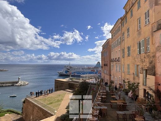 Dúplex en Bastia, Alta Córcega