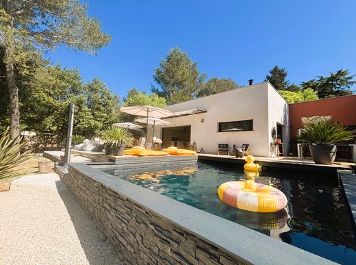 Maison de luxe à Nîmes, Gard