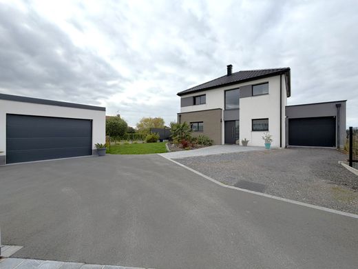 Casa di lusso a Provin, North