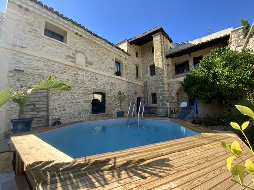 Luxus-Haus in Uzès, Gard