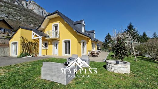 Luxe woning in Argelès-Gazost, Hautes-Pyrénées