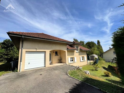 Luxus-Haus in Péron, Ain