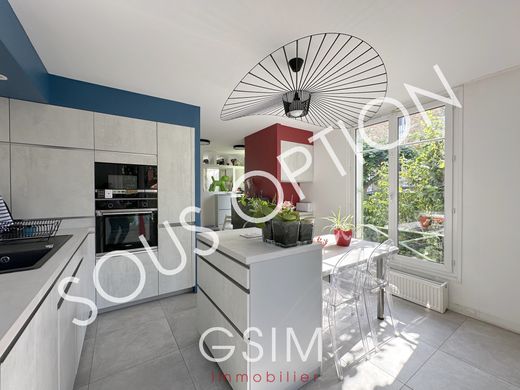 Luxury home in Garches, Hauts-de-Seine