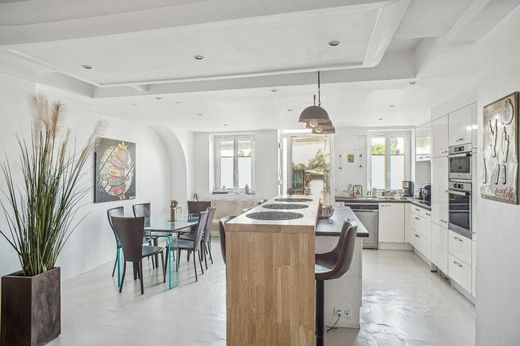 Элитный дом, Saint-Cyr-au-Mont-d'Or, Rhône