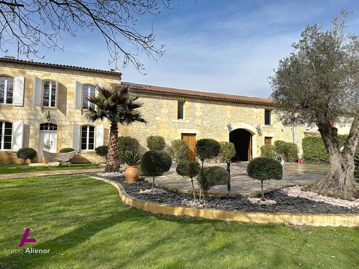 Casa di lusso a Camblanes, Gironda