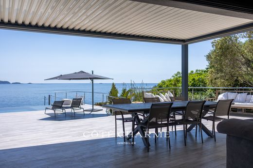 Casa di lusso a Carqueiranne, Var