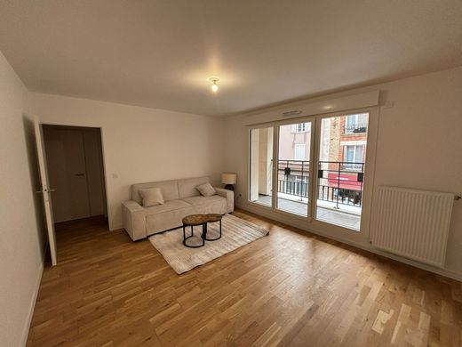 ﺷﻘﺔ ﻓﻲ Saint-Ouen, Seine-Saint-Denis