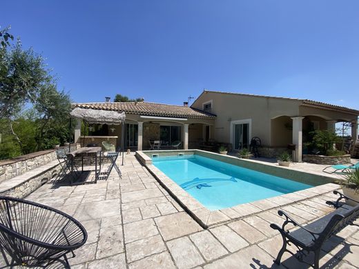 Элитный дом, Ним, Gard