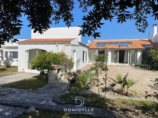 Luxe woning in Yves, Charente-Maritime