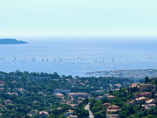 Luxury home in Cavalaire-sur-Mer, Var
