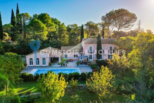 Luxury home in Aubais, Gard