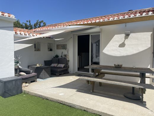 Maison de luxe à L'Épine, Vendée