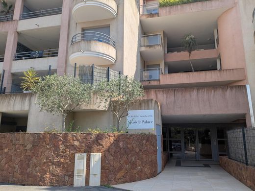 Apartment in Théoule-sur-Mer, Alpes-Maritimes