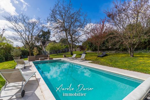 Luxury home in Fondettes, Indre and Loire