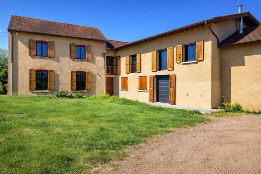 Элитный дом, Balbigny, Loire