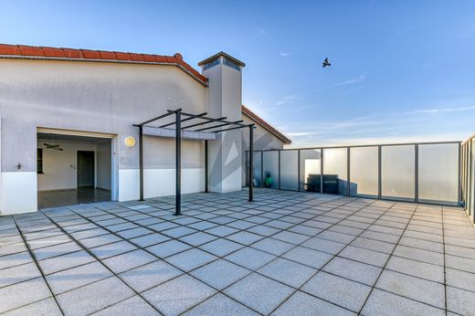 ﺷﻘﺔ ﻓﻲ Tassin-la-Demi-Lune, Rhône