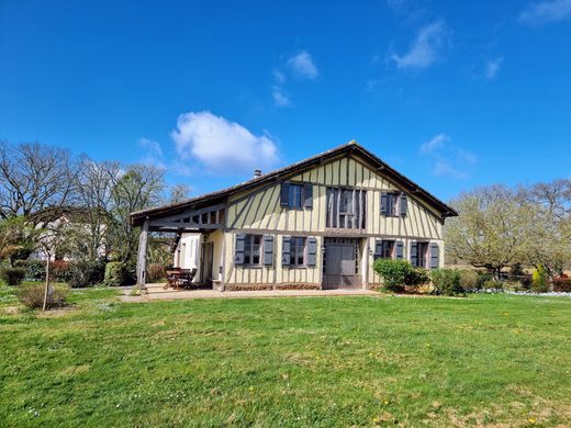 Lüks ev Nogaro, Gers