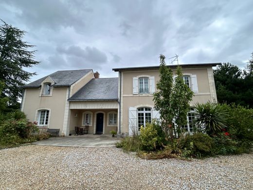 Luxus-Haus in Saint-Sylvain-d'Anjou, Maine-et-Loire