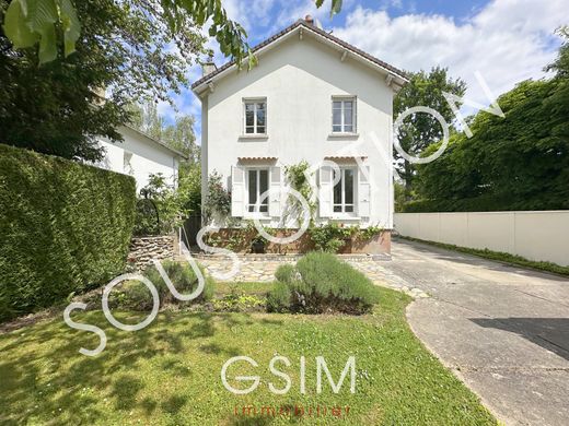 Luxury home in Vaucresson, Hauts-de-Seine