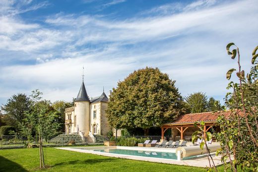 Schloss / Burg in Saint-Sulpice-d'Excideuil, Dordogne