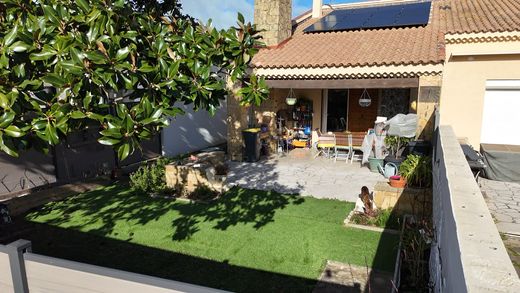 Luxury home in Salon-de-Provence, Bouches-du-Rhône