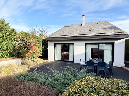 Luxus-Haus in Orgeval, Yvelines