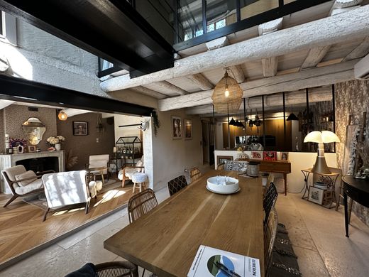 Элитный дом, Maillane, Bouches-du-Rhône