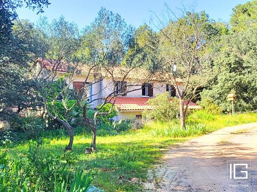 Luxury home in Entrecasteaux, Var