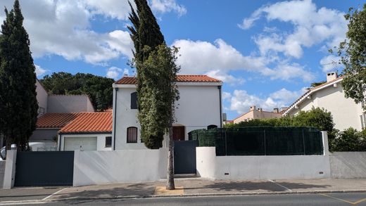Luxury home in Perpignan, Pyrénées-Orientales
