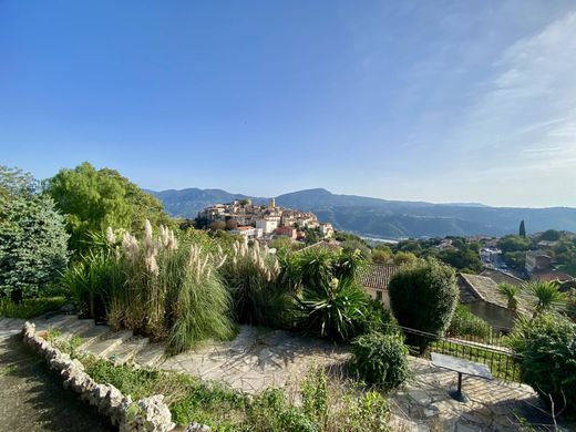 빌라 / Gattières, Alpes-Maritimes