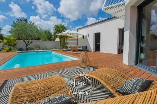 Casa di lusso a Médis, Charente-Maritime