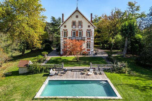 Tournon-d'Agenais, Lot-et-Garonneの高級住宅