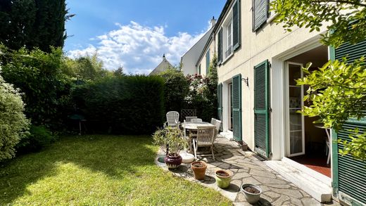 Luxury home in Rueil-Malmaison, Hauts-de-Seine