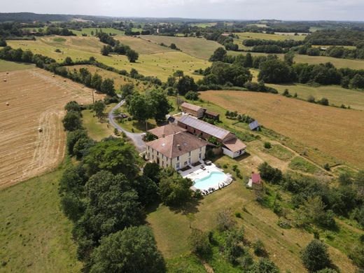 Luxury home in Aignan, Gers