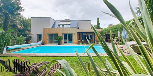 Villa in Lège-Cap-Ferret, Gironde