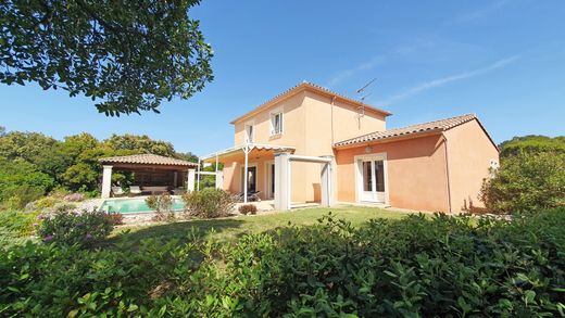 Villa in Nîmes, Gard