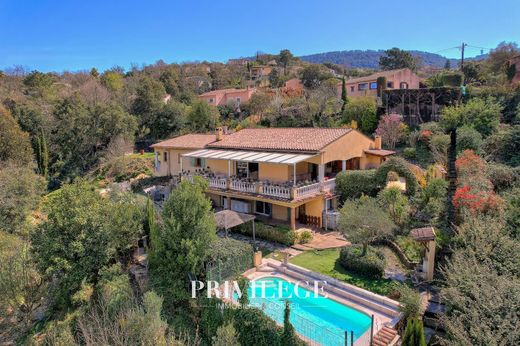 Villa in Les Adrets-de-l'Estérel, Var