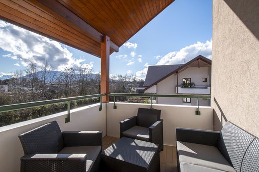 Apartment in Annecy-le-Vieux, Haute-Savoie
