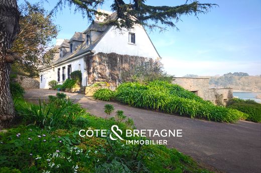 Luxury home in Lézardrieux, Côtes-d'Armor