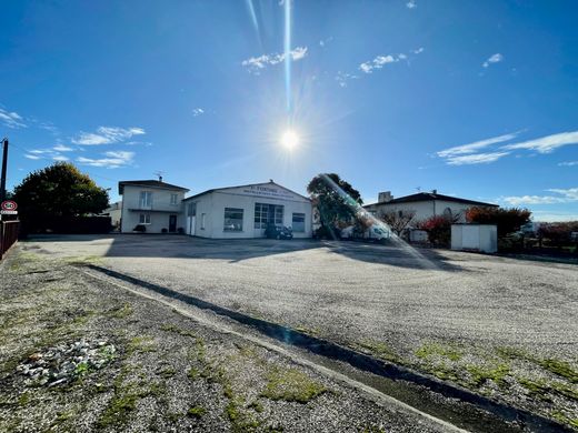 Luxury home in Bias, Lot-et-Garonne