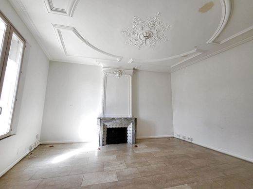 Maison de luxe à Saint-Laurent-d'Aigouze, Gard